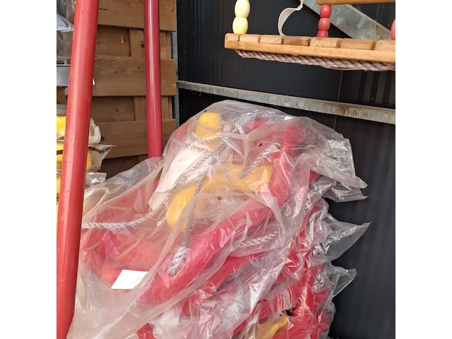 Assortiment buitenspeelgoed o.a. hermic - afbeelding 79 van  88