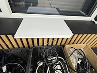 Assortiment computer en kantoor artikelen - afbeelding 9 van  10