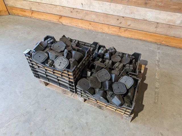 Assortiment dakblokken / dakleidinghouders t.b.v. zonnepanelen, idealstütze & obo - afbeelding 11 van  18