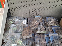 Assortiment deurbeslag o.a. hillhout - afbeelding 12 van  35