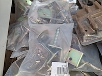 Assortiment deurbeslag o.a. hillhout - afbeelding 30 van  35