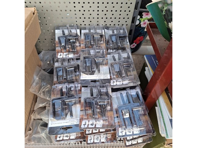 Assortiment deurbeslag o.a. hillhout - afbeelding 34 van  35