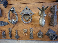 Assortiment deurkloppers - afbeelding 13 van  26