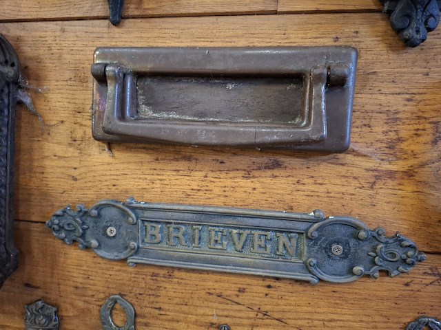 Assortiment deurkloppers - afbeelding 18 van  26