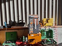 Assortiment divers gereedschap o.a. bosch, elu - afbeelding 1 van  15