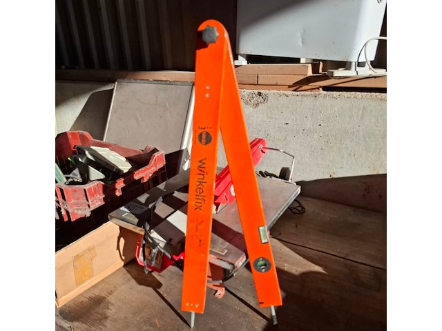 Assortiment divers gereedschap - afbeelding 4 van  12
