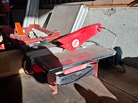 Assortiment divers gereedschap - afbeelding 7 van  12