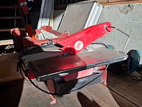 Assortiment divers gereedschap - afbeelding 8 van  12