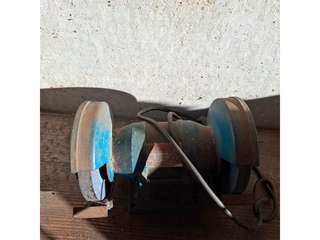 Assortiment divers gereedschap - afbeelding 10 van  12