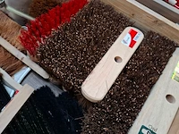 Assortiment diverse vegers / bezems - afbeelding 5 van  8