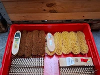 Assortiment diverse vegers / bezems - afbeelding 8 van  8