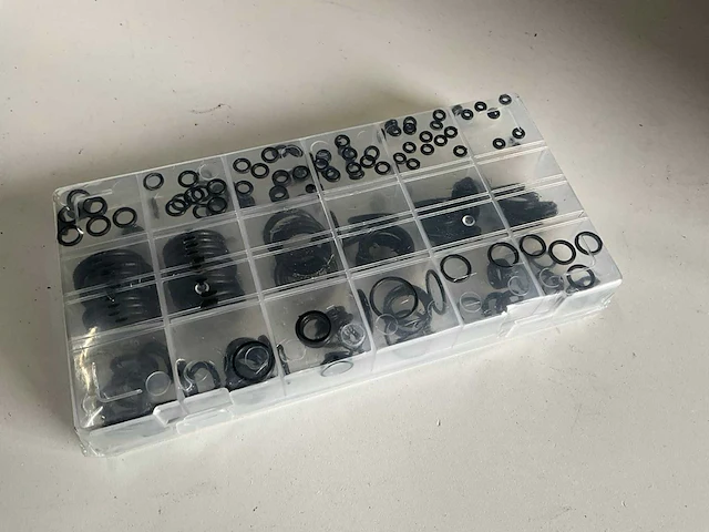 Assortiment doos o ringen (18x) - afbeelding 2 van  3