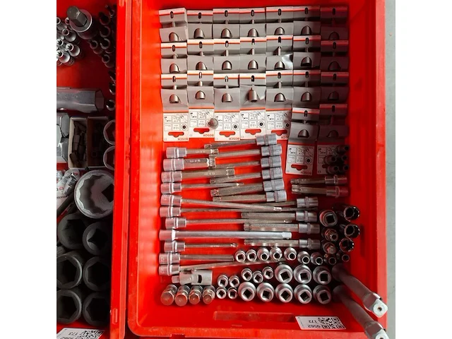 Assortiment dopsleutels o.a. bosch - afbeelding 1 van  12