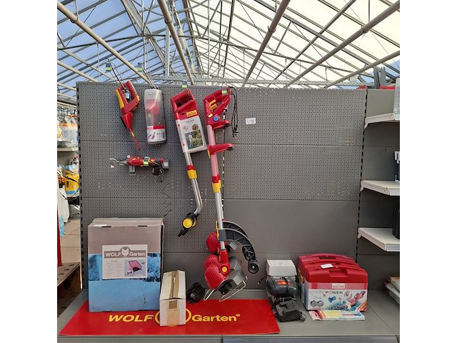Assortiment elektrisch tuingereedschap o.a. wolf garten - afbeelding 1 van  12