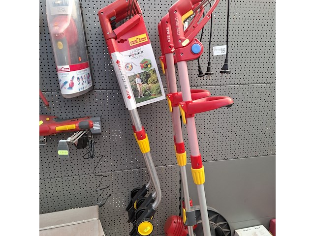 Assortiment elektrisch tuingereedschap o.a. wolf garten - afbeelding 10 van  12