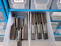 Assortiment engels en metrisch snijplaat toebehoren - afbeelding 13 van  33