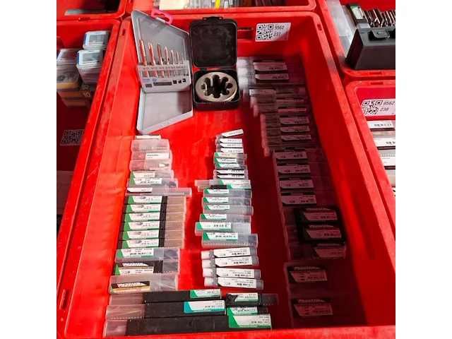 Assortiment frezen, ruimers en boren phantom - afbeelding 1 van  15