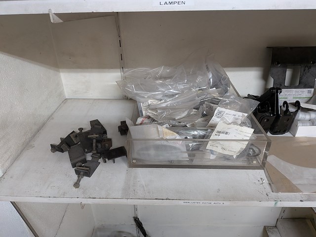 Assortiment garage benodigdheden - afbeelding 2 van  46