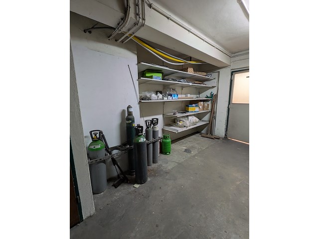 Assortiment garage benodigdheden - afbeelding 1 van  46