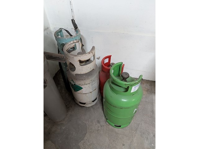 Assortiment garage benodigdheden - afbeelding 46 van  46