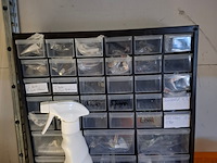 Assortiment garage benodigdheden - afbeelding 2 van  18