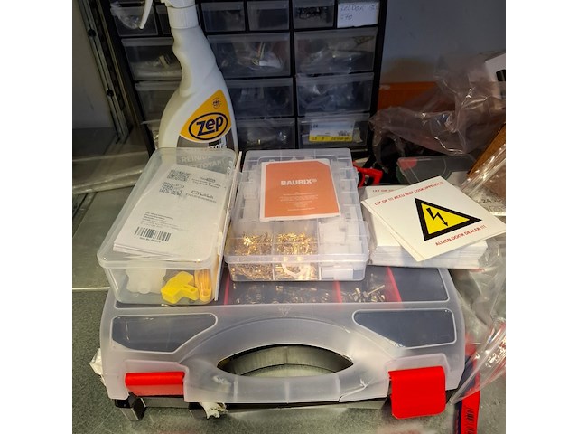 Assortiment garage benodigdheden - afbeelding 3 van  18