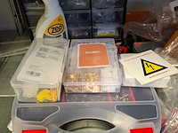 Assortiment garage benodigdheden - afbeelding 3 van  18