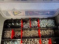 Assortiment garage benodigdheden - afbeelding 4 van  18