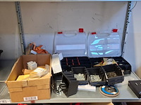 Assortiment garage benodigdheden - afbeelding 5 van  18