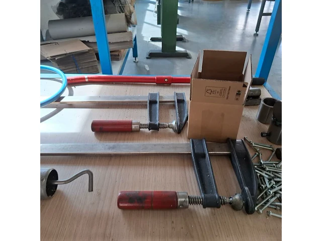 Assortiment gereedschap en toebehoren - afbeelding 7 van  24