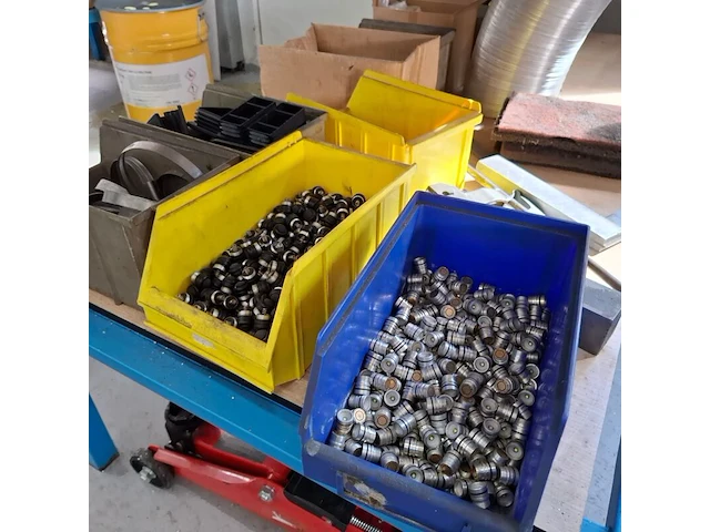 Assortiment gereedschap en toebehoren - afbeelding 14 van  24