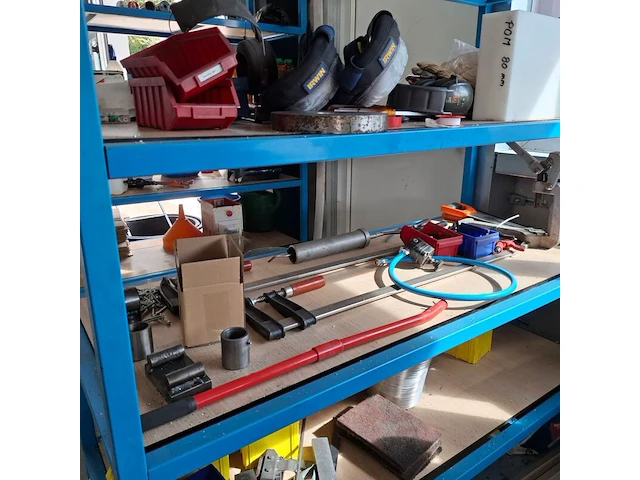 Assortiment gereedschap en toebehoren - afbeelding 15 van  24