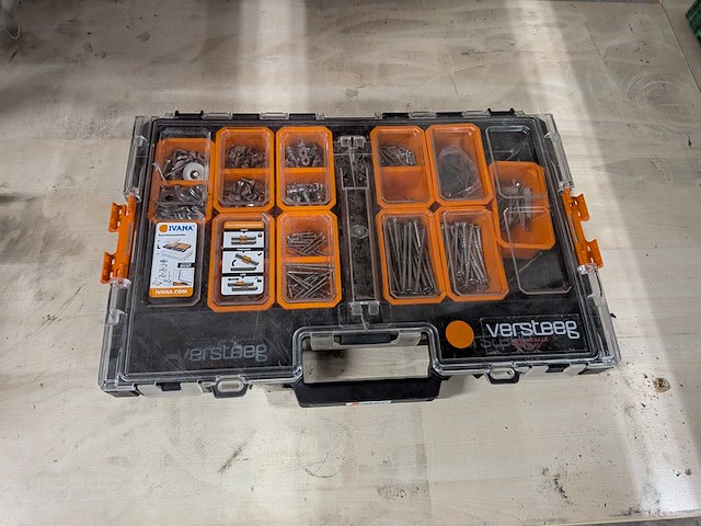 Assortiment gereedschap - afbeelding 2 van  24