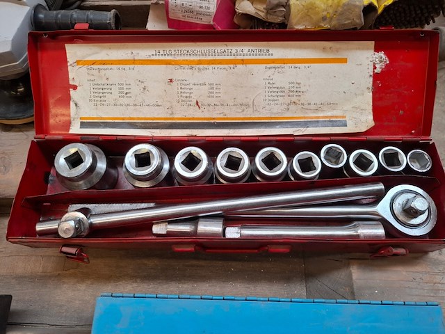 Assortiment gereedschap - afbeelding 3 van  12