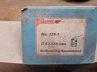 Assortiment gereedschap - afbeelding 7 van  12