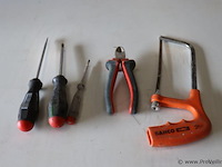 Assortiment handgereedschap o.a. ring/steeksleutels & schroevendraaiers - afbeelding 2 van  10