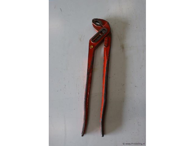 Assortiment handgereedschap o.a. ring/steeksleutels & schroevendraaiers - afbeelding 4 van  10