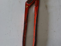 Assortiment handgereedschap o.a. ring/steeksleutels & schroevendraaiers - afbeelding 4 van  10