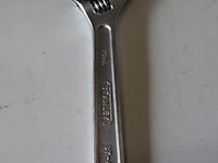 Assortiment handgereedschap o.a. ring/steeksleutels & schroevendraaiers - afbeelding 10 van  10