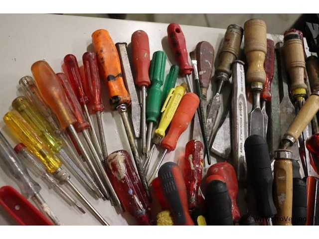 Assortiment handgereedschap - afbeelding 4 van  6