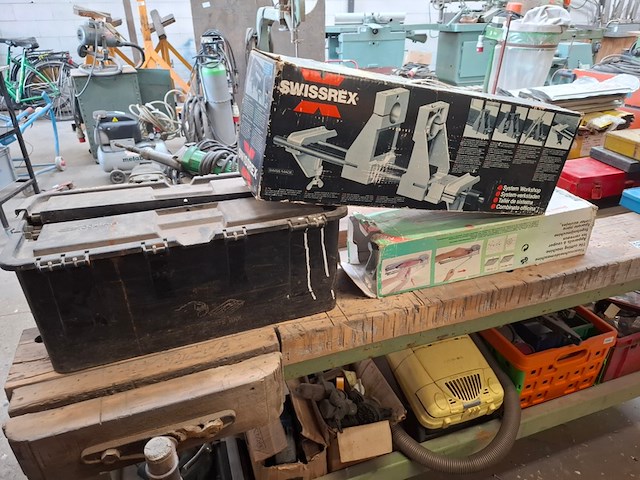 Assortiment handgereedschap - afbeelding 1 van  6