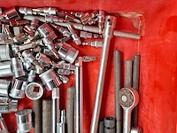 Assortiment handgereedschap - afbeelding 4 van  9