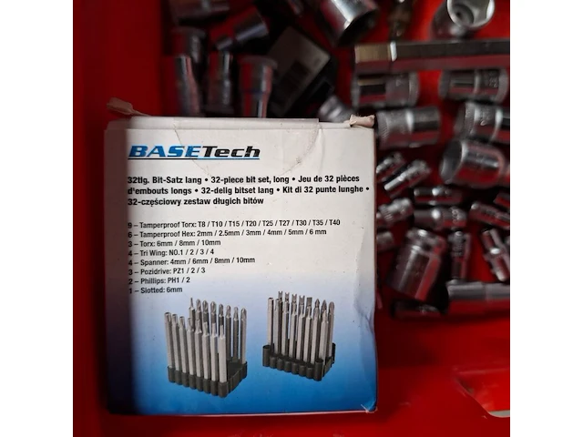Assortiment handgereedschap - afbeelding 7 van  9