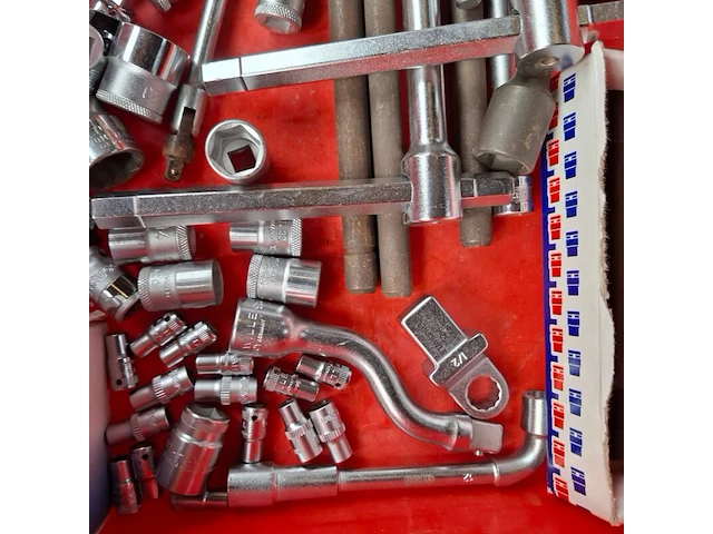 Assortiment handgereedschap - afbeelding 8 van  9