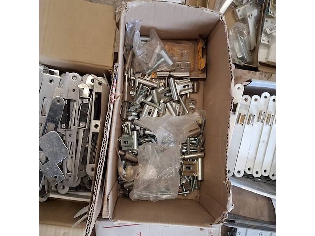 Assortiment hang en sluitwerk - afbeelding 5 van  29