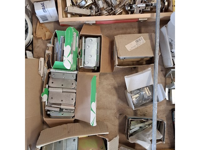Assortiment hang en sluitwerk - afbeelding 28 van  29