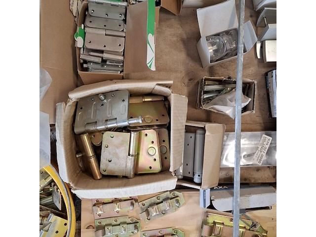 Assortiment hang en sluitwerk - afbeelding 29 van  29