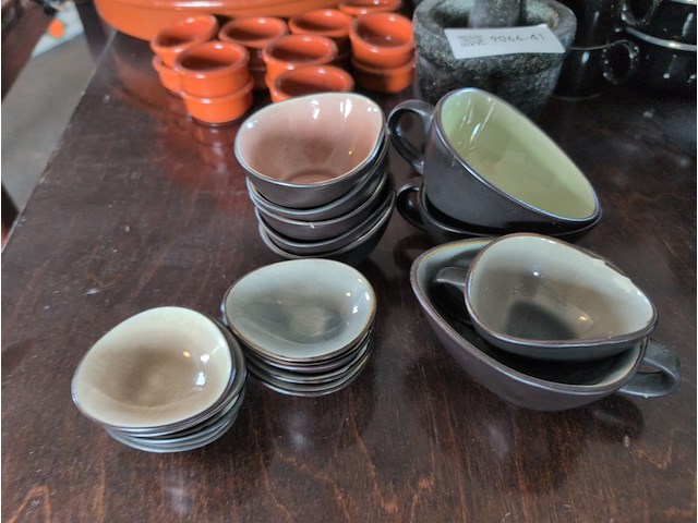 Assortiment horeca bakken, schalen, pannen en potten - afbeelding 7 van  8