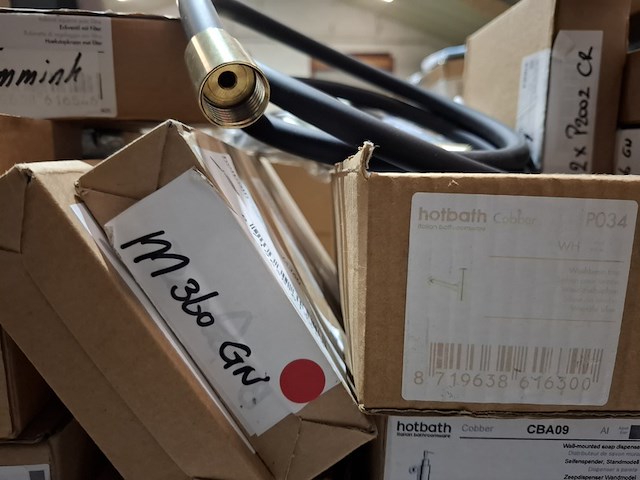 Assortiment hotbath accessoires en toebehoren - afbeelding 2 van  16