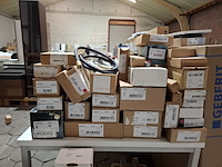 Assortiment hotbath accessoires en toebehoren - afbeelding 1 van  16